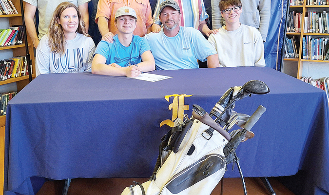 Nicole Stokes | Franklin Advocate
FCHS student Kolby Cox signed a letter of intent to play golf at Co-Lin Community College during a ceremony on Friday, Feb. 23. Joining him for the event were (front row, left to right) Amy Cox, Kolby Cox, Ashley Cox and Will Cox; (back row, left to right) Jordan Cummings, Ralph Cox, Dianne Cox and Keyundre Felton.